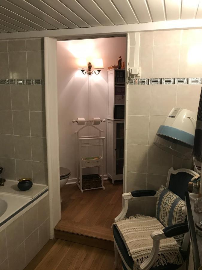 L'Atelier De Jocelyne Apartment Бьозвил Екстериор снимка